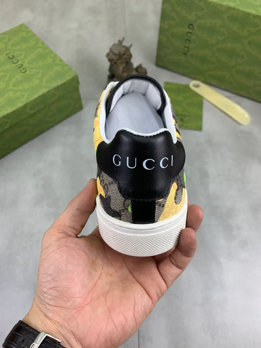 Men's Men's Shoes P420 💰[New Style] 🆘 The latest model from Gucci's official website🎁Classic casual and fashionable men's shoes👟Hot style💥Simple and elegant style, exclusive for trendy men. Unique latest brand elements from the official website👑Gucci original decoration, fashionable and generous, made of original soft calfskin fabric➕Comfortable soft sheepskin lining ✅The official website specifies wear-resistant rubber outsole_full of elasticity, classic model taken in real life🎬Color: 2️⃣colors available😍Number: 38-44